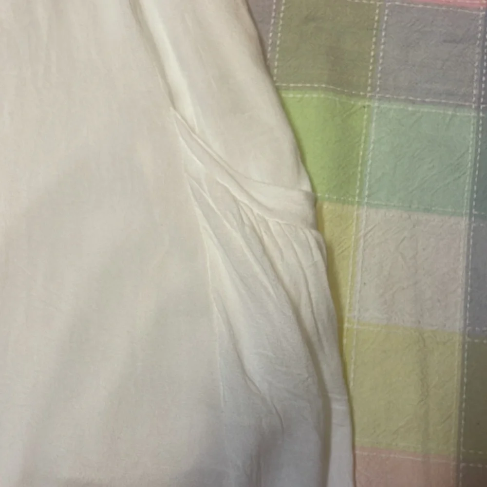 Lush summer dress or coverup - Picture 3 of 7